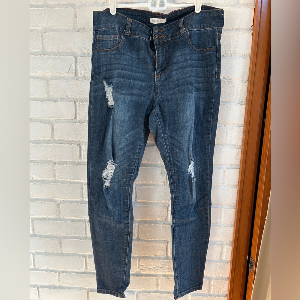 Kiki LaRue Benjamin’ distressed skinny jeans